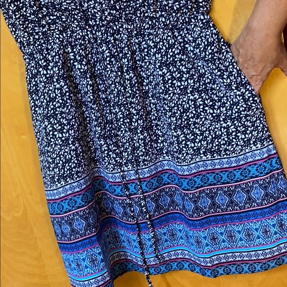 Flowy patterned sundress - Picture 4 of 4